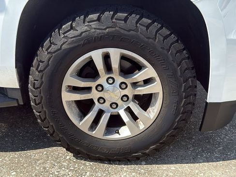Used 2019 Chevrolet Suburban LT AWD/4WD image 10