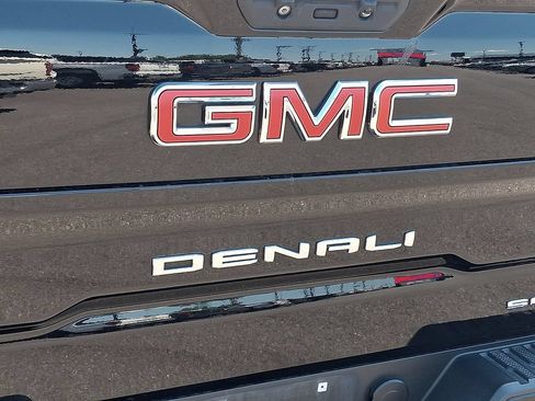 Used 2021 GMC Sierra 1500 Denali AWD/4WD image 29