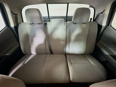 Used 2022 Toyota Tacoma SR5 RWD image 29
