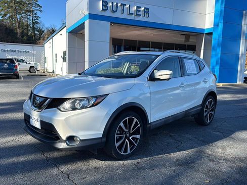 Used 2019 Nissan Rogue Sport SL image 2