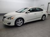 Used 2015 Nissan Altima 2.5 SL w/ Technology Package image 2
