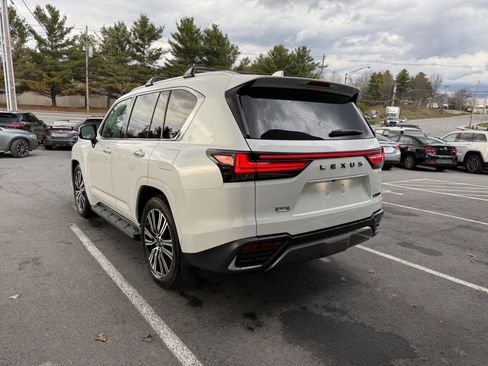 Used 2026 Lexus LX 600 4WD w/ Accessory Package (2T) image 6