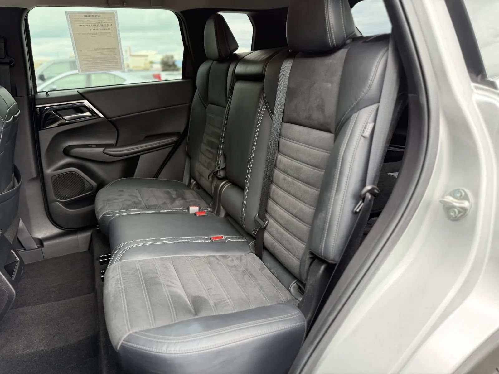 Used 2022 Mitsubishi Outlander SE AWD/4WD image 16