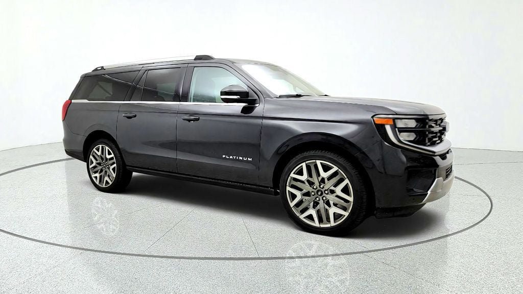 Used 2025 Ford Expedition Max Platinum w/ Platinum Ultimate Package AWD/4WD image 3