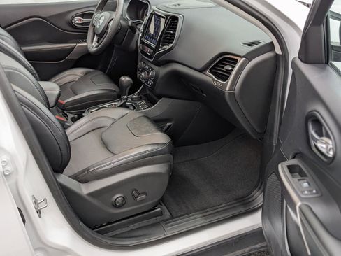 Used 2022 Jeep Cherokee Limited image 24