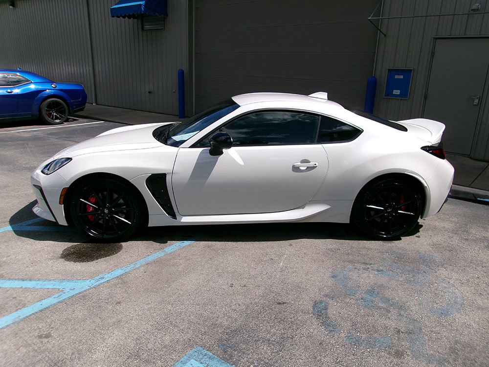 Used 2025 Toyota GR86 Premium w/ Performance Package RWD image 3