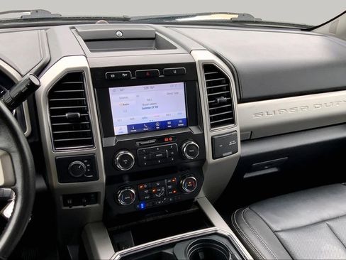 Used 2020 Ford F250 Lariat w/ Lariat Value Package AWD/4WD image 13