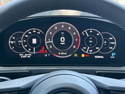 Certified 2026 Porsche Cayenne AWD/4WD image 30