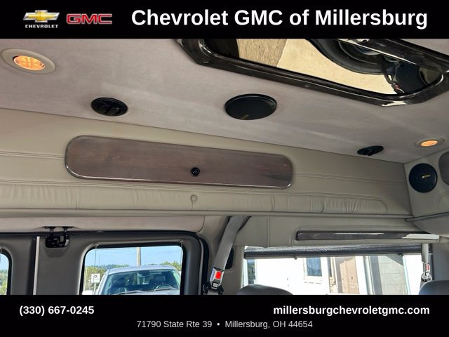 Used 2004 GMC Savana 1500 w/ Preferred Equipment Group RWD image 26