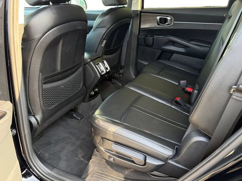 Certified 2023 Kia Sorento S w/ Panoramic Sunroof Package AWD/4WD image 12