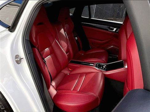 Certified 2022 Porsche Panamera 4 image 21