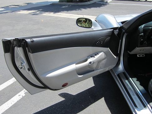 Used 2009 Chevrolet Corvette Convertible w/ Preferred Equipment Group RWD image 29