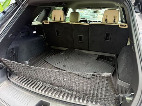 Used 2018 Cadillac XT5 FWD image 18