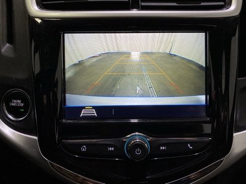 Used 2018 Chevrolet Sonic LT w/ Convenience Package image 18