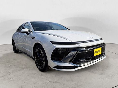 Certified 2024 Hyundai Sonata SEL w/ Convenience Package image 4