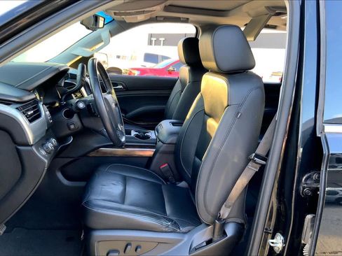 Used 2020 Chevrolet Suburban LT AWD/4WD image 8