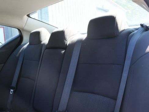 Used 2025 Nissan Altima 2.5 SV FWD image 15