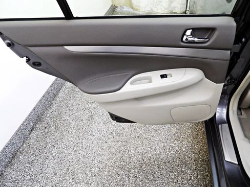 Used 2013 INFINITI G37 Journey image 9