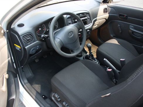 Used 2008 Hyundai Accent GS FWD image 5