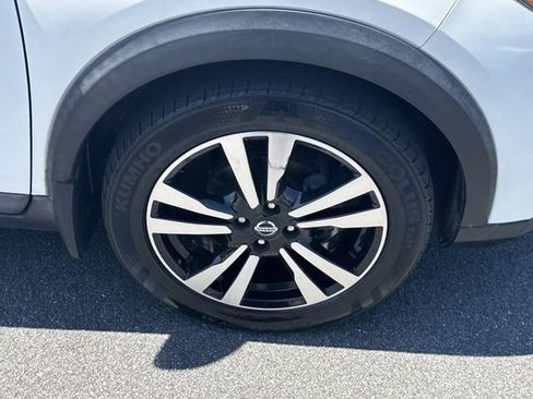 Used 2018 Nissan Kicks SV w/ Exterior Package FWD image 12