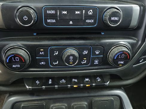 Used 2017 Chevrolet Silverado 1500 LTZ Z71 w/ LTZ Plus Package AWD/4WD image 27