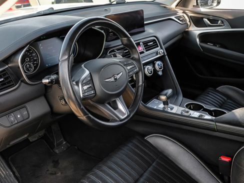 Used 2022 Genesis G70 3.3T image 3