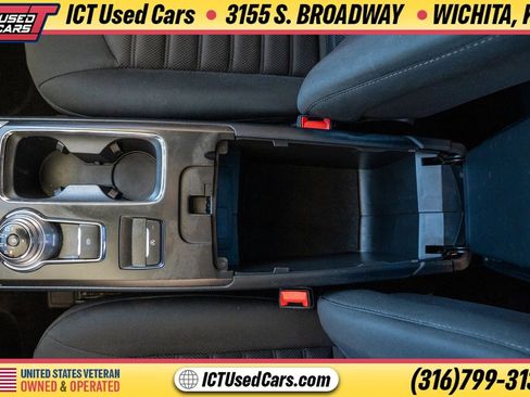 Used 2019 Ford Fusion SE FWD image 23
