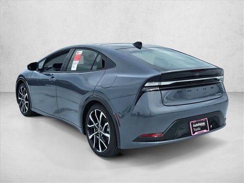 New 2026 Toyota Prius Plug-In Hybrid FWD image 9