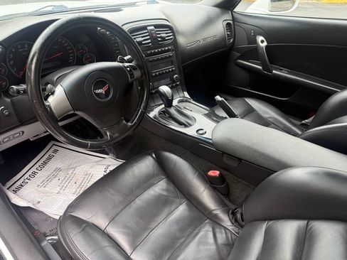 Used 2010 Chevrolet Corvette Convertible w/ 1LT RWD image 12