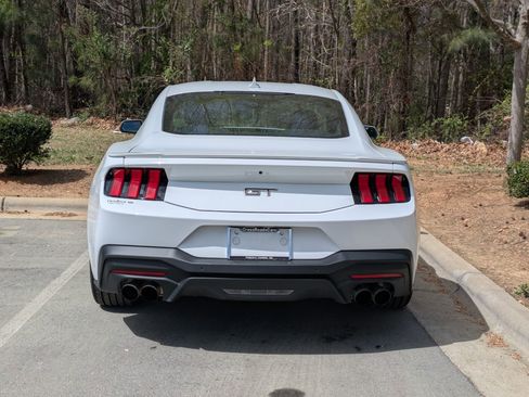 Certified 2025 Ford Mustang GT Premium RWD image 4