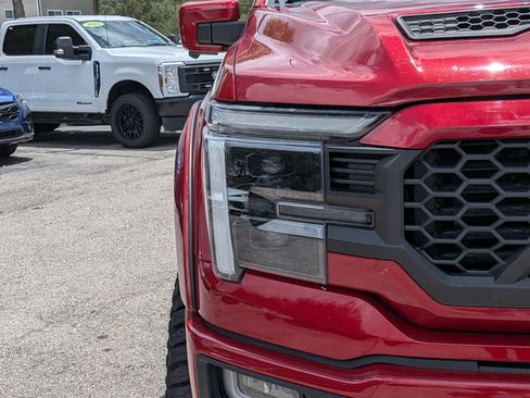Used 2024 Ford F150 Lariat w/ Equipment Group 502A High AWD/4WD image 10