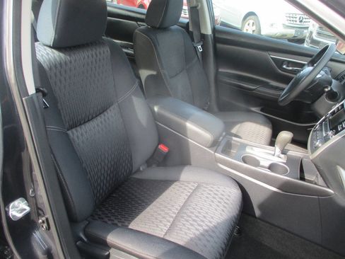 Used 2017 Nissan Altima 2.5 S w/ Power Driver Seat Package image 7