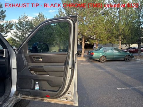 Used 2025 Toyota Tundra SR5 w/ SR5 Convenience Package AWD/4WD image 9