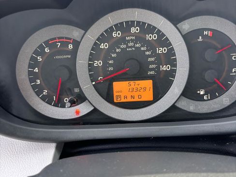 Used 2011 Toyota RAV4 4WD V6 w/ Tow Prep Pkg image 16