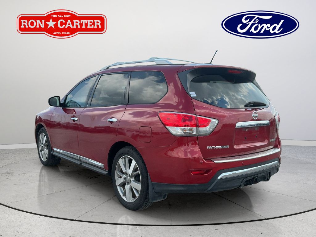 Used 2015 Nissan Pathfinder Platinum FWD image 4