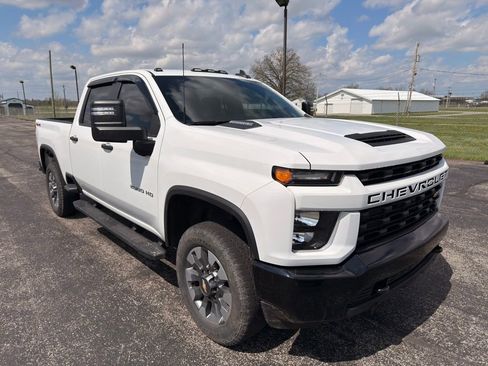 Used 2023 Chevrolet Silverado 2500 Custom w/ Custom Value Package AWD/4WD image 5