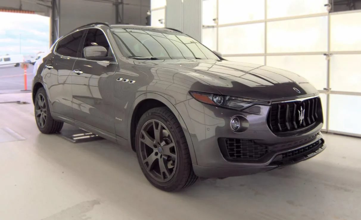 Used 2018 Maserati Levante GranSport AWD/4WD image 2