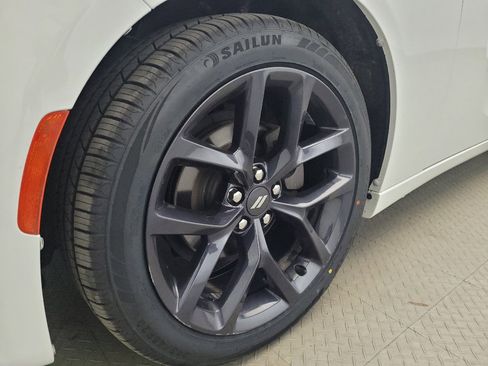 Used 2020 Dodge Charger SXT w/ Blacktop Package RWD image 31