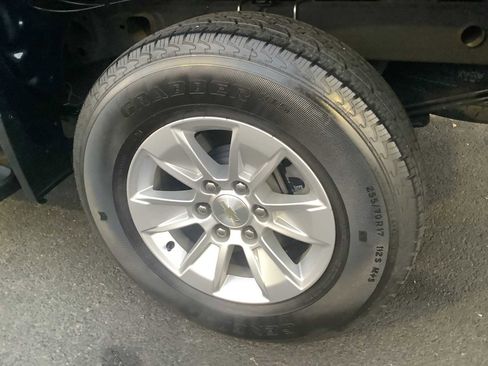 Used 2021 Chevrolet Silverado 1500 LT image 6