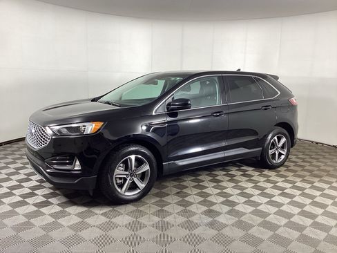 Used 2023 Ford Edge SEL w/ Convenience Package AWD/4WD image 5