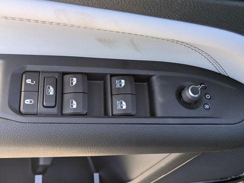 New 2026 Jeep Compass Limited image 20