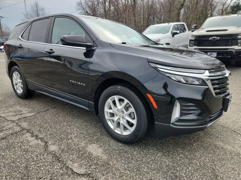Used 2023 Chevrolet Equinox LT image 4
