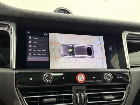 Certified 2024 Porsche Macan AWD/4WD image 47