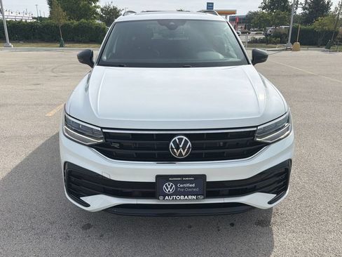 Used 2024 Volkswagen Tiguan SE R-Line AWD/4WD image 2