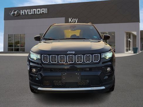 Used 2025 Jeep Compass Limited image 8