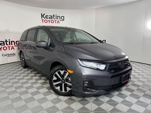 Used 2025 Honda Odyssey EX-L image 3