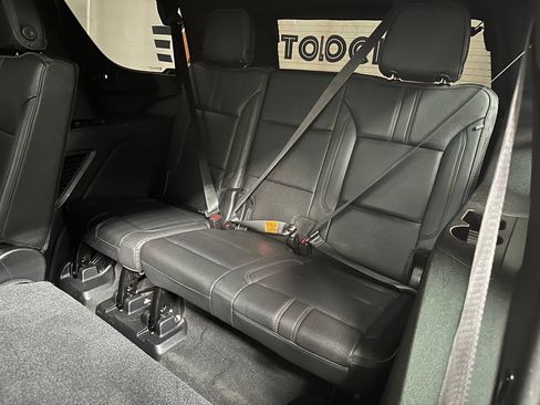 Used 2021 Chevrolet Tahoe RST w/ Luxury Package AWD/4WD image 23