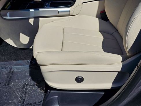 New 2026 Mercedes-Benz GLB 250 4MATIC image 17