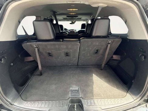 Used 2018 Honda Pilot Touring image 5