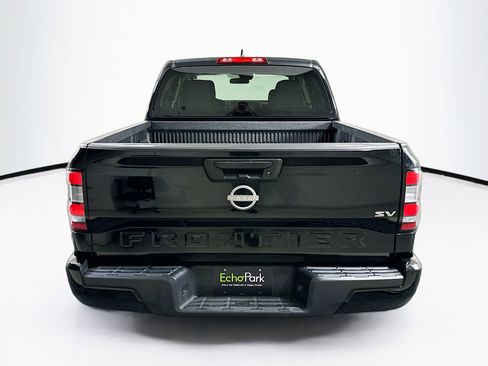 Used 2024 Nissan Frontier SV RWD image 7